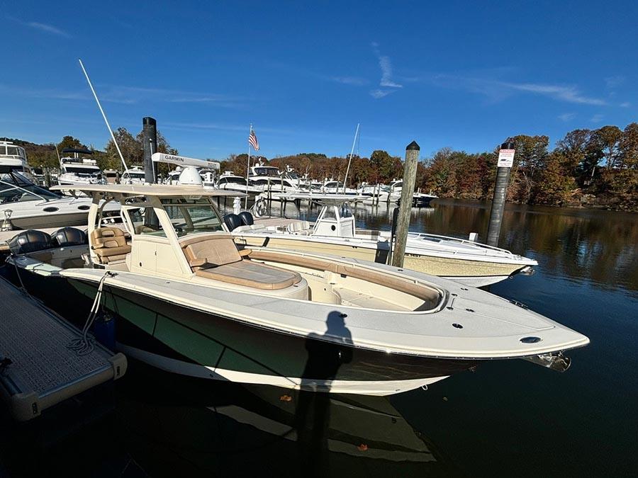 Starboard profile alongside the dock